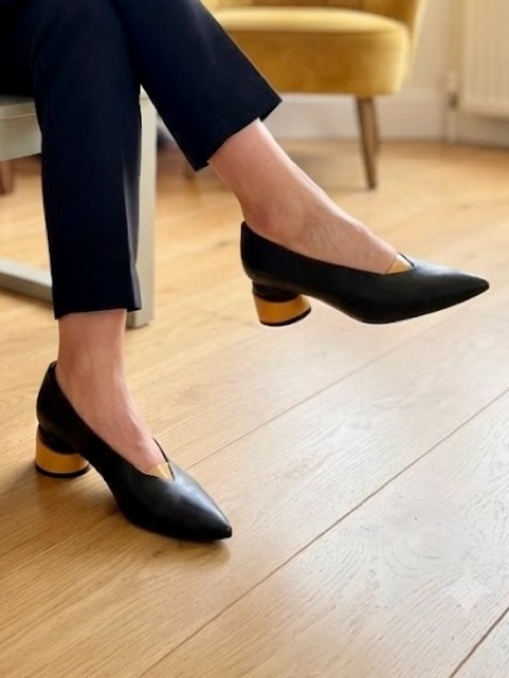 Gray Matters Black Leather Pointed-Toe Pumps Sculptural Yellow Heel Eclectic 38